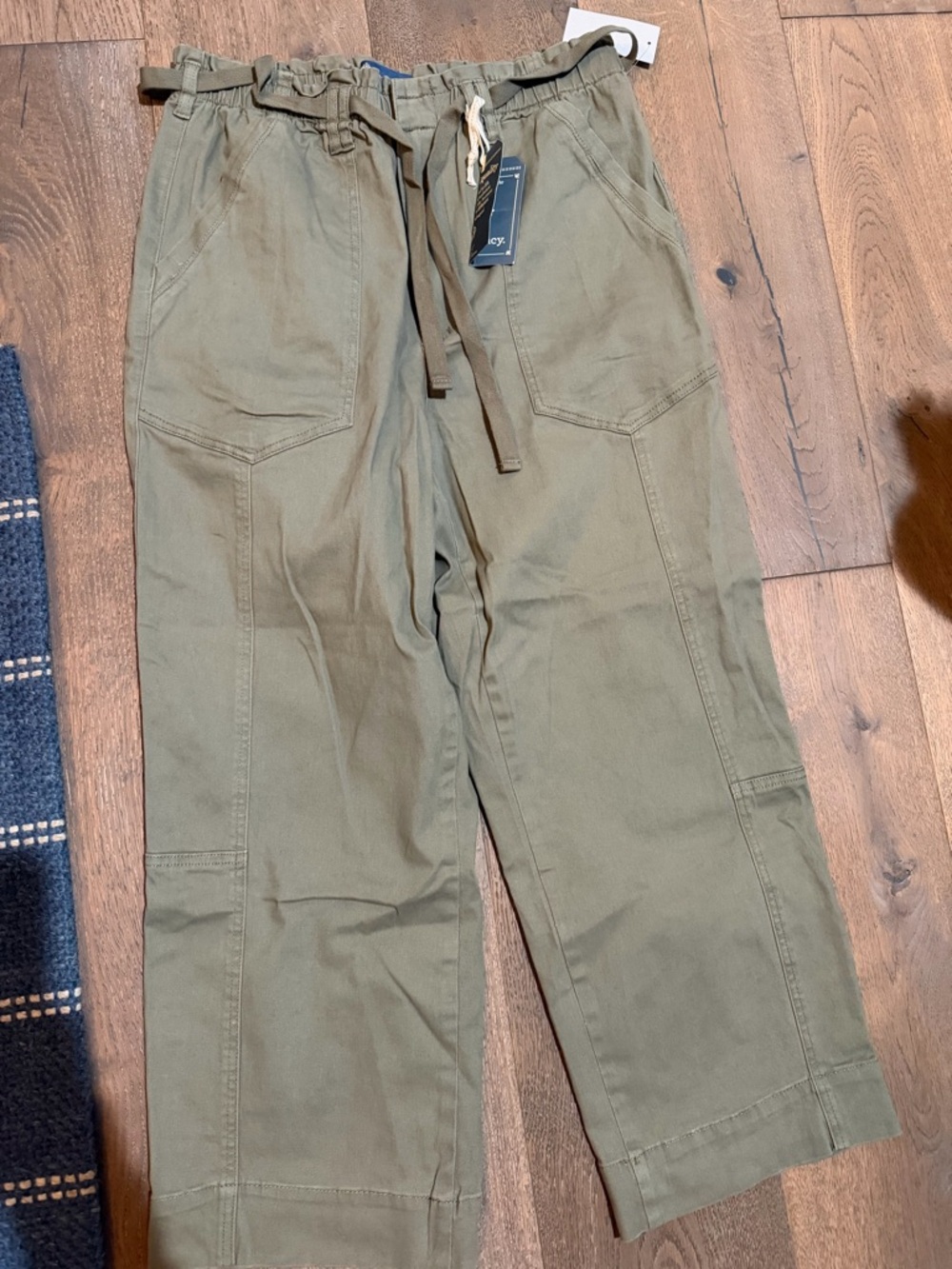 Women’s Olive Drawstring Pants